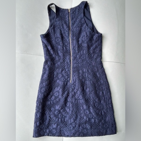 LILLY Pulitzer Augusta Shift Dress 2 navy lace - Picture 5 of 10